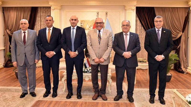  التعاون مع العربية