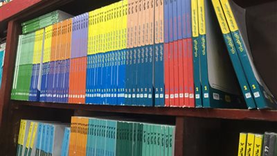 ضبط 5320 كتابا دراسيا خارجيا داخل مكتبة غير مرخصة بالجيزة