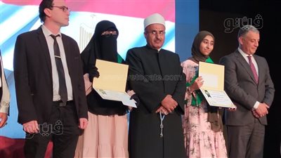 تكريم أوائل الشهادات العامة والأزهرية بمدرسة التكنولوجيا في الإسماعيلية (فيديو وصور) 