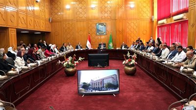 محافظ الإسماعيلية يكرم المشاركين في مهرجان المانجو (صور)