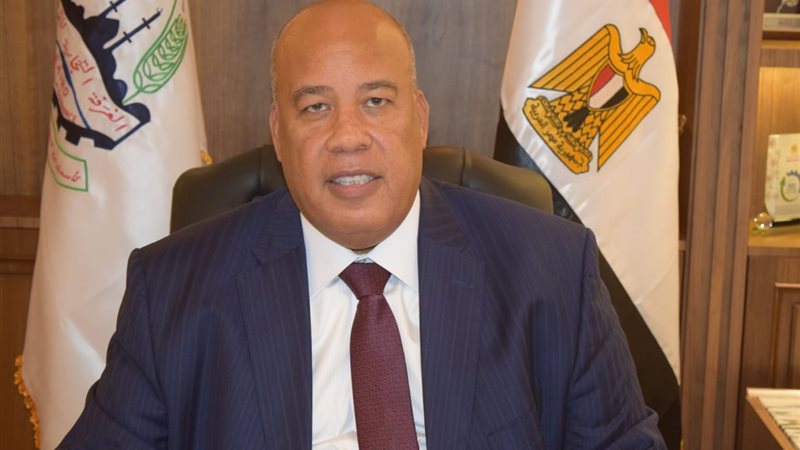 أيمن العشري