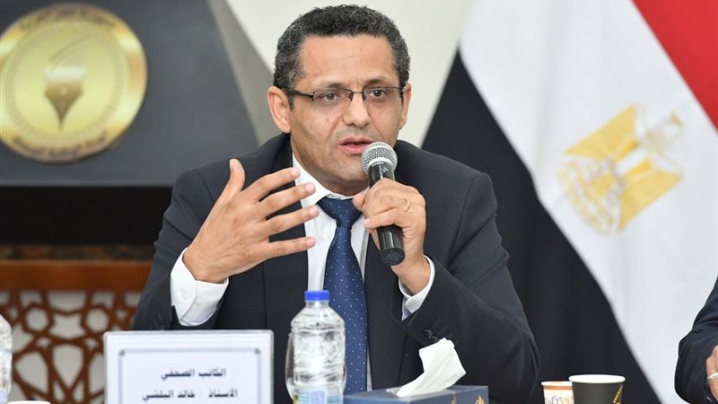 الكاتب الصحفي خالد