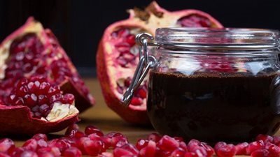 الرمان يحمي من أمراض القلب والسرطان ويقلل نسبة الكولسترول 