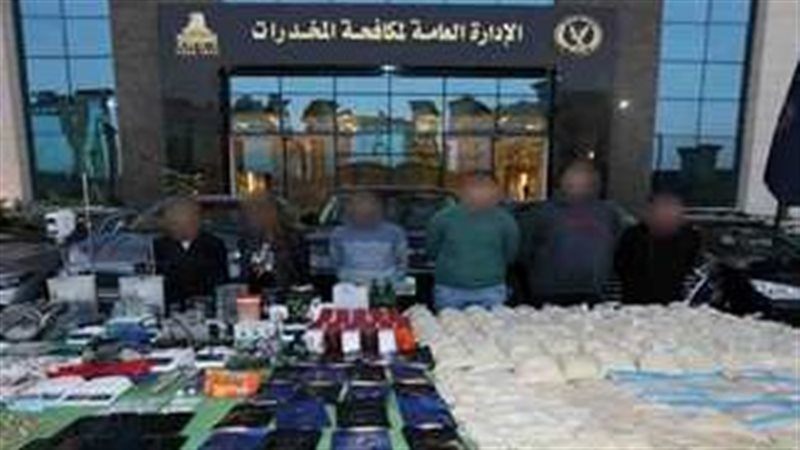 المتهمين والمضبوطات