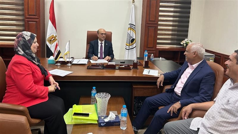 اجتماع رئيس جامعة