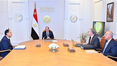 تفاصيل اجتماع السيسي مع وزير البترول بحضور مدبولي.. الرئيس يوجه بتطوير الآبار الجديدة المكتشفة.. تكثيف أنشطة البحث والاستكشاف.. سداد مستحقات الشركات الأجنبية العاملة في مصر