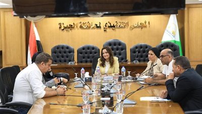 نائب محافظ الجيزة تبحث تكثيف الفحوصات والعلاج الدوري للدواب بمنطقة الأهرامات
