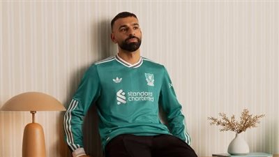 أصالة وفخامة، ليفربول يعلن عن قميصه الثالث (صور)