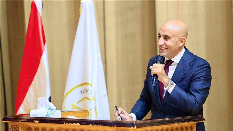 محمد عبد اللطيف وزير