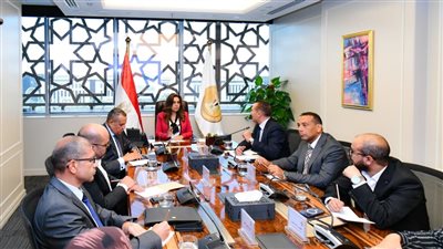 وزيرة التنمية المحلية تبحث مستجدات مشروع تطوير مدينة دهب