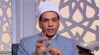هل يجوز تشغيل القرآن عند الخروج من المنزل؟ أمين الفتوى يجيب (فيديو)