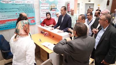 نائب وزير الصحة يتفقد مستشفى علاج الأورام بسمالوط والمركز الإقليمي لنقل الدم بالمنيا