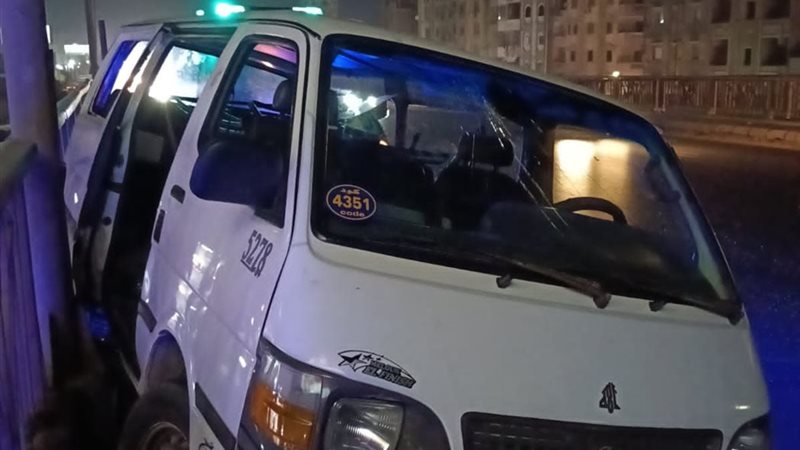 حادث انقلاب ميكروباص