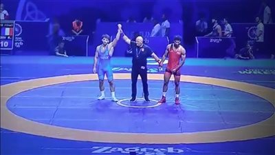 المصارعة، أحمد محمود يسقط أمام بطل فرنسا في بطولة العالم