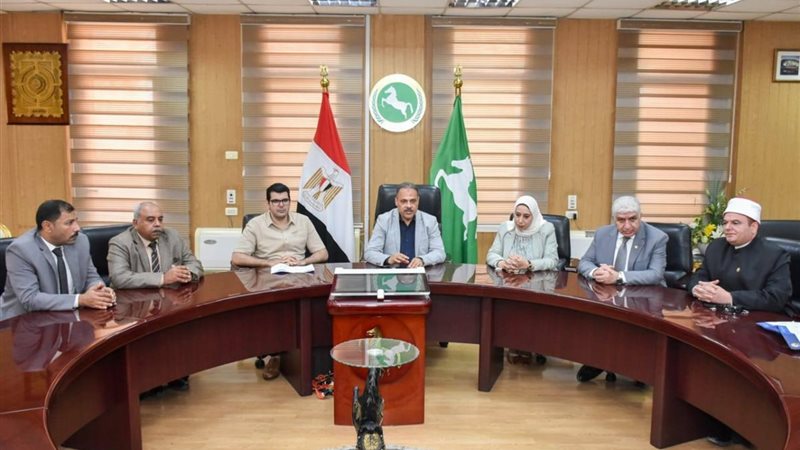  محافظ الشرقيةيسلم