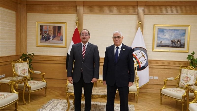 النائب العام ووزير