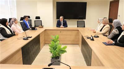 رئيس التنظيم والإدارة يلتقي خريجي برنامج 
