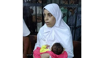 المتهمة بقتل أطفال دلجا لـ المحكمة: عملت كده علشان ضرتي كانت عايزة جوزي يطلقني 
