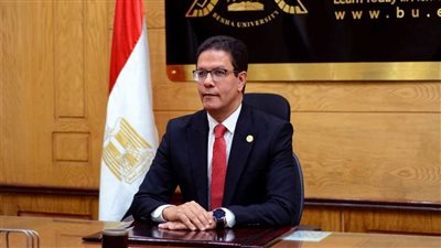 رئيس جامعة بنها يترأس لجنة اختيار عميد كلية الحقوق 