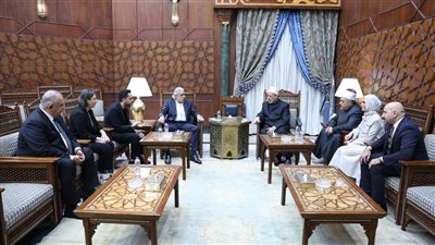 وفد من الشركة المتحدة للخدمات الإعلامية يلتقى شيخ الأزهر