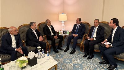 قمة مصرية إيرانية بالدوحة.. السيسي وبزشكيان يرفضان مخطط تهجير الفلسطينيين من أرضهم.. ويبحثان تحقيق المصالح المشتركة وفقًا لمبادئ الاحترام المتبادل وعدم التدخل في شئون الدول