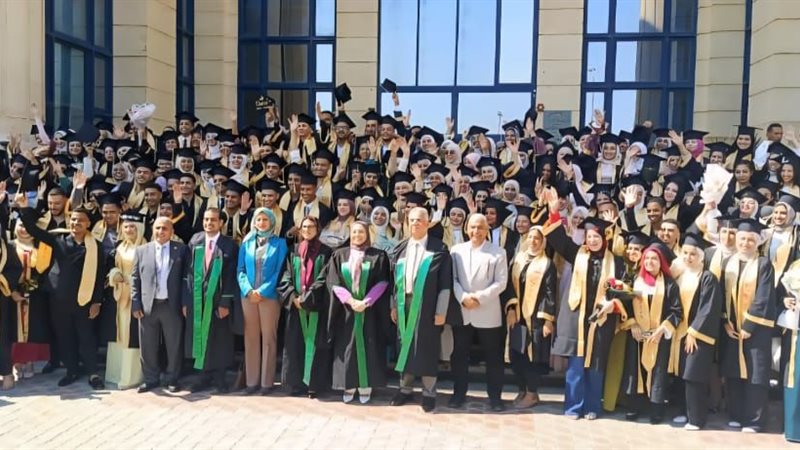 حفل تخرج طلاب تجارة