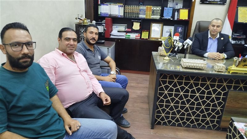 استغاثة 1000 عامل