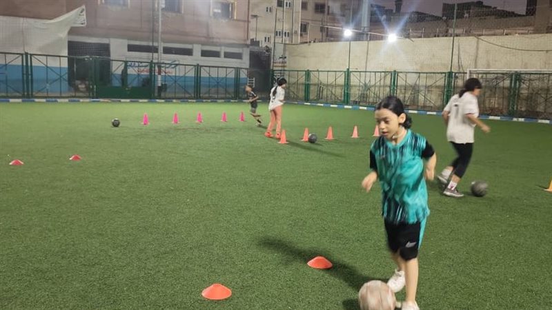 تدريب فتيات بمراكز