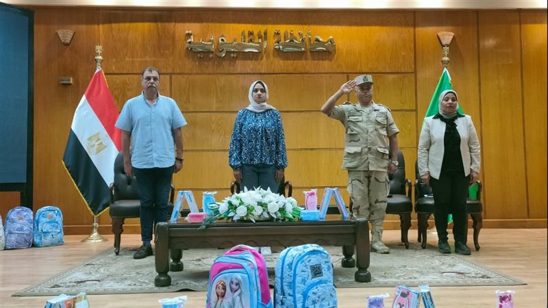 توزيع مستلزمات المدارس
