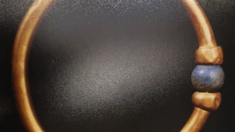 الاسورة المفقودة