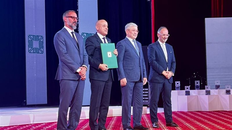 وزيرة التنمية ومحافظ
