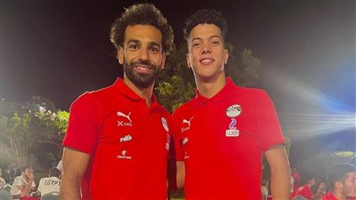 النظام الغذائي الصارم يكشف الفارق بين عقلية محمد صلاح وإمام عاشور (فيديو)