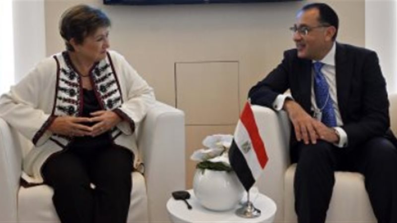 رئيس الوزراء ومديرة