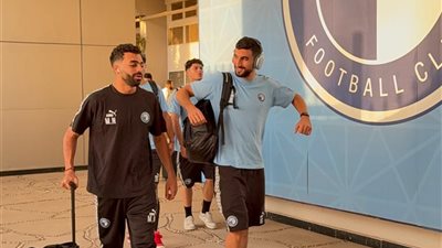 وصول فريق بيراميدز لاستاد الدفاع الجوي لخوض مباراة زد بالدوري الممتاز (صور)