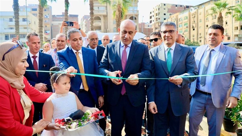 افتتاح المدارس الجديدة