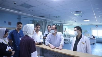 نائب وزير الصحة يوجه بضرورة الالتزام بسياسات صرف المضادات الحيوية 