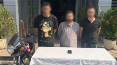 باستخدام دراجة نارية، ضبط عاطل متهم بخطف متعلقات المواطنين بالقاهرة