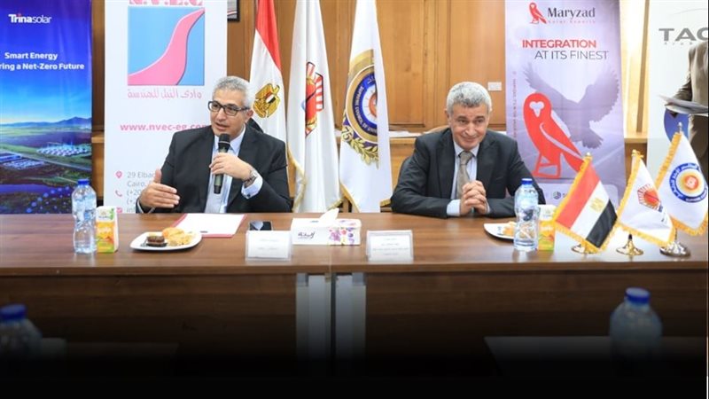 تكريم الطلاب الفائزين