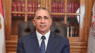 نقيب المحامين: ندرس وضع شروط دقيقة للقيد بالنقابة لضبط التوازن بين الخريجين وسوق العمل