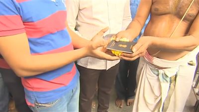 التأشيرة لأمريكا بـ 108 لفات حول المذبح، انتشار معابد الفيزا في الهند 