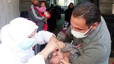 استهداف تطعيم 252 ألف طفل ضد مرض شلل الأطفال فى أسوان