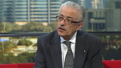 وزير التعليم يكشف حقيقة تعيينه لأحد المدرسين براتب يصل لـ50 ألف جنيه 