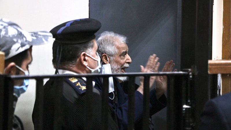 محاكمة محمود عزت