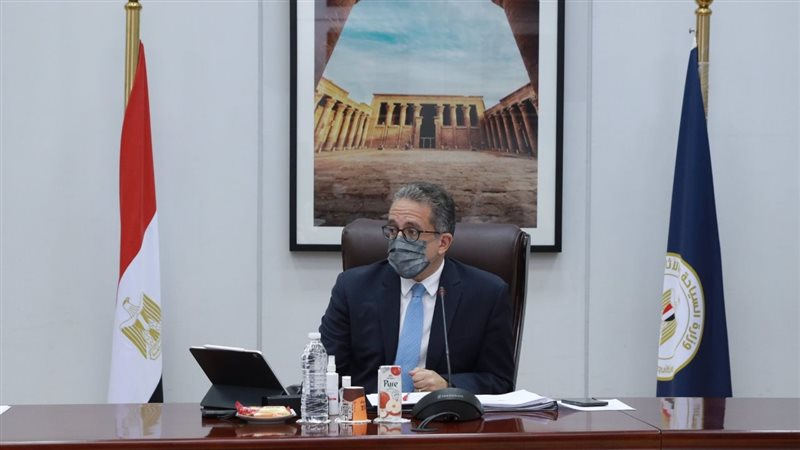 وزير السياحة والآثار