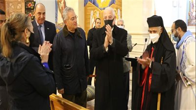 محافظ جنوب سيناء يهنئ الكاثوليك بعيد الميلاد ويزور كنيسة بازيليك العذراء