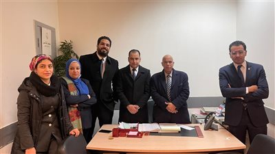 إحباط محاولة تهريب أجهزة لاسلكي وأسلحة بيضاء ومستحضرات تجميل بمطار القاهرة