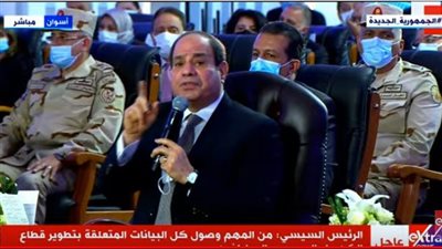 السيسي: مش عاوزين نغلي الكهرباء عليكم.. أحب كل واحد ياخد حقه