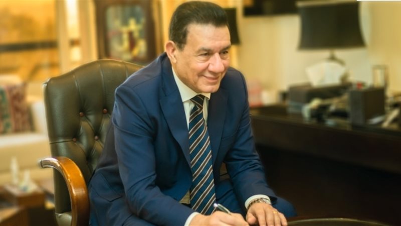 مدحت شلبي