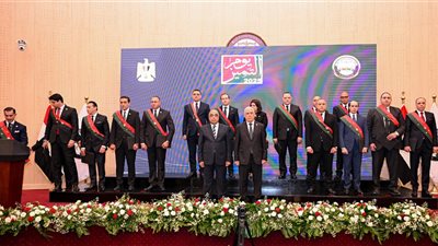 النائب العام ووزير العدل يكرمان أعضاء النيابة العامة والموظفين المتميزين 