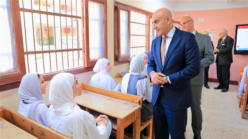 محمد عبد اللطيف وزير